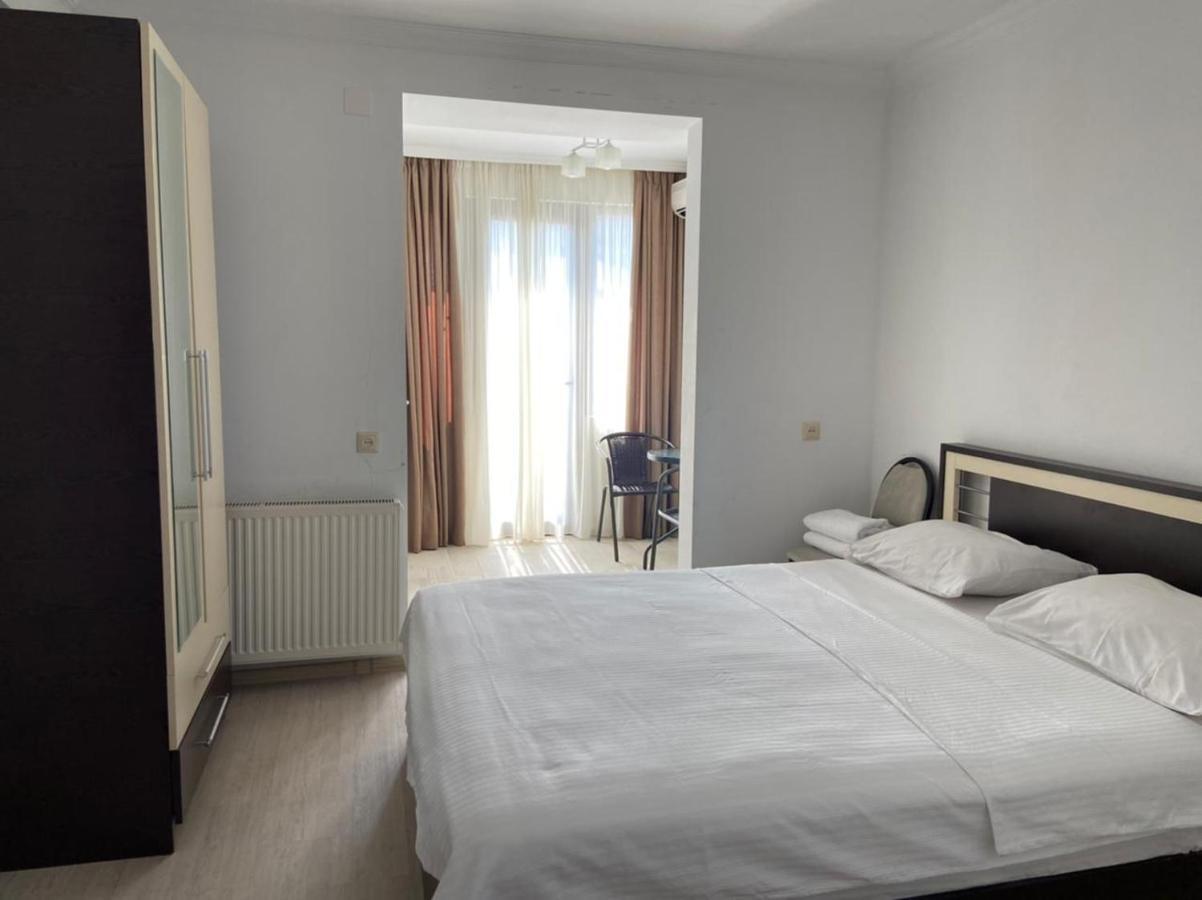 Gulnasi'S Guesthouse Batumi Eksteriør bilde