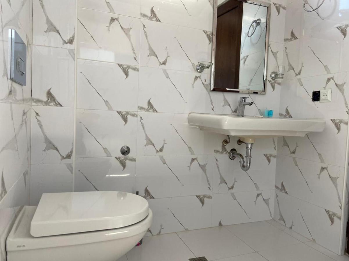 Gulnasi'S Guesthouse Batumi Eksteriør bilde