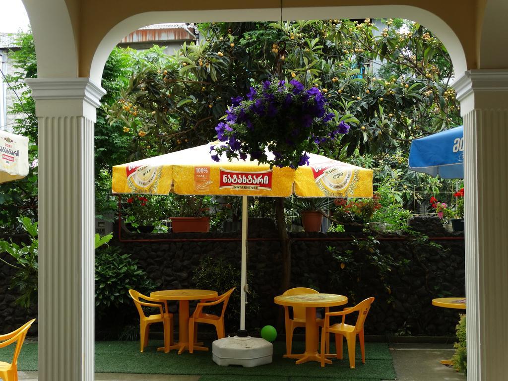 Gulnasi'S Guesthouse Batumi Eksteriør bilde