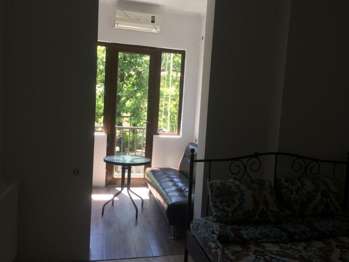 Gulnasi'S Guesthouse Batumi Eksteriør bilde