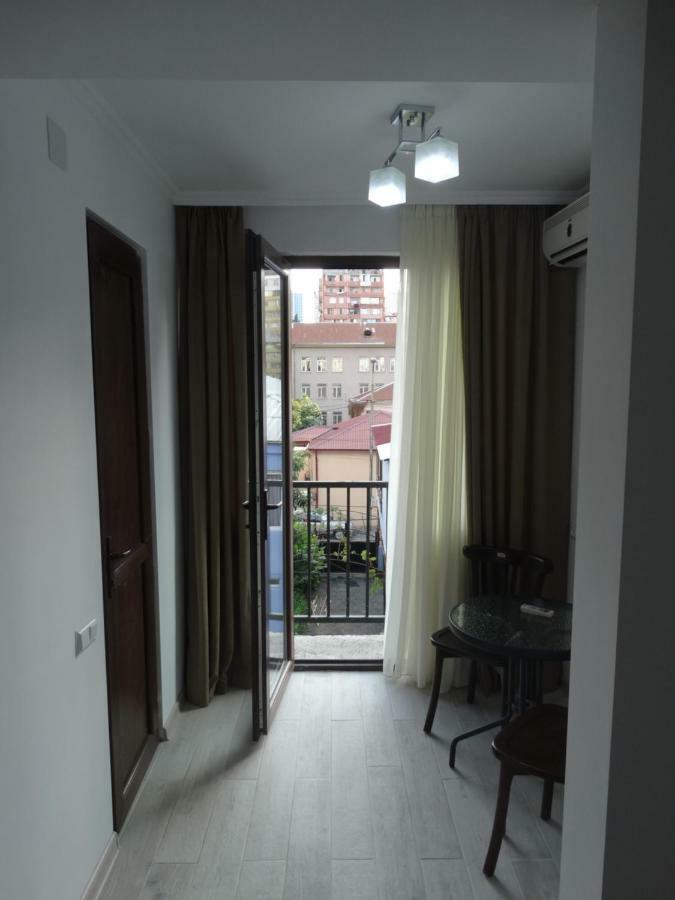 Gulnasi'S Guesthouse Batumi Eksteriør bilde