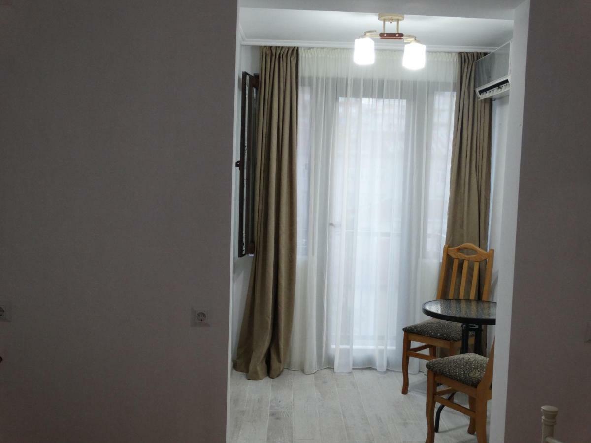 Gulnasi'S Guesthouse Batumi Eksteriør bilde