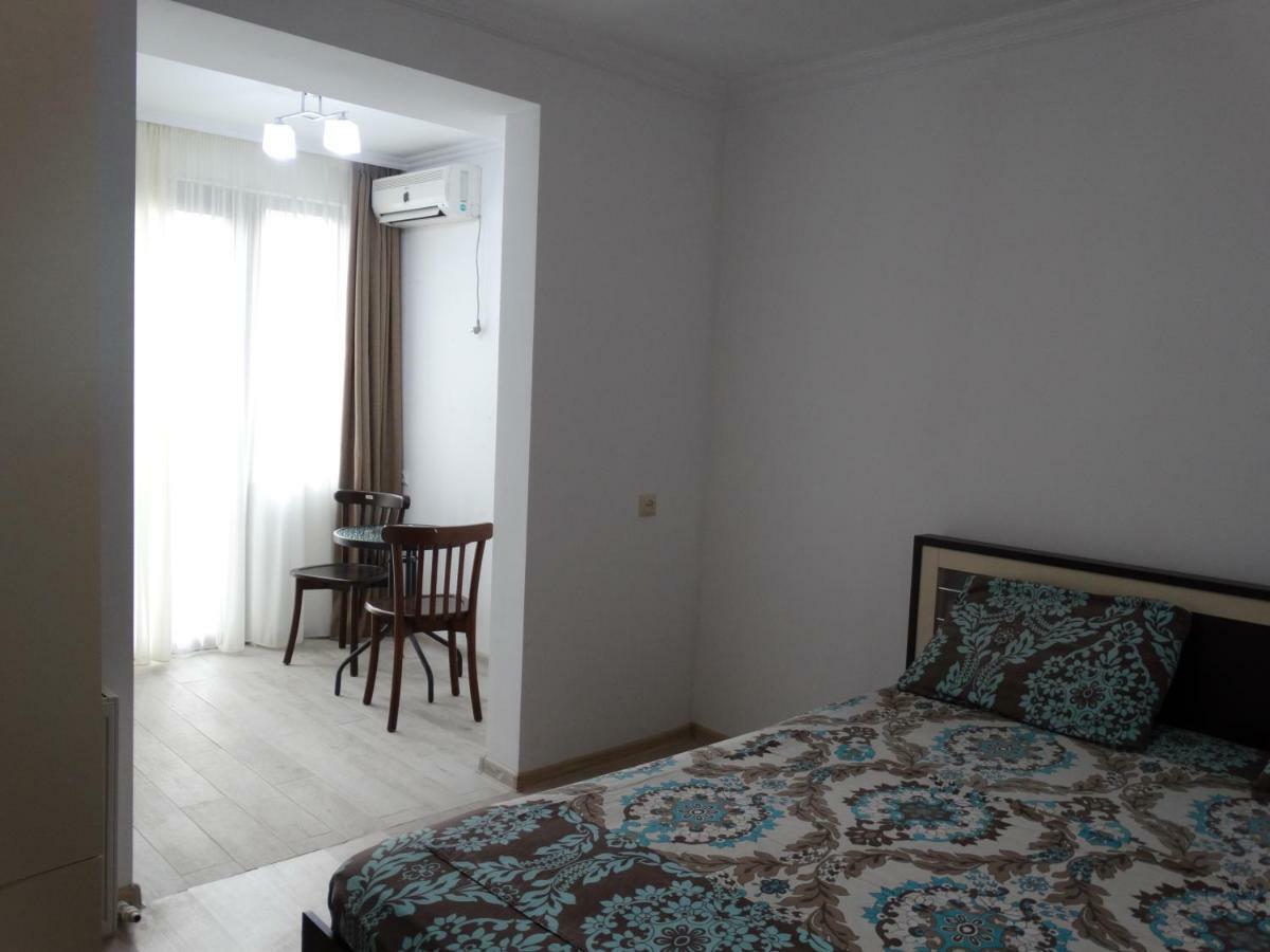 Gulnasi'S Guesthouse Batumi Eksteriør bilde